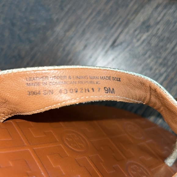 Tory Burch Gold Sandal-Authentic-EUC - Picture 6 of 9